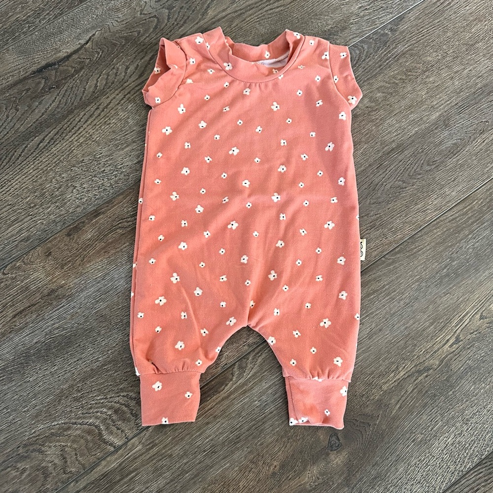 Dudi's Design 0-3 month romper